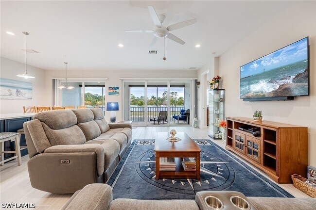 Building Photo - 2555 Seychelles Dr