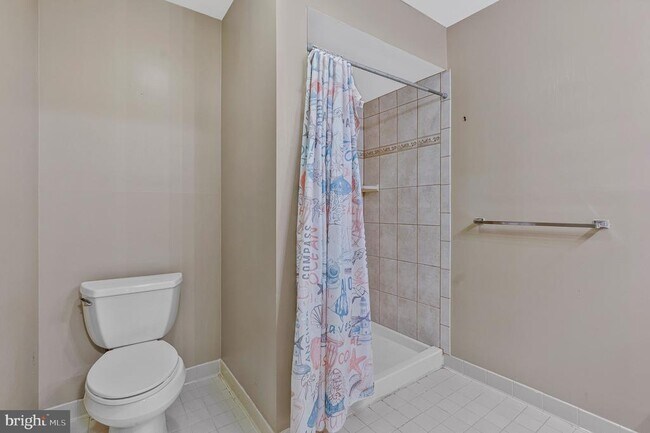 Building Photo - 8505 Jeffersonian Ct