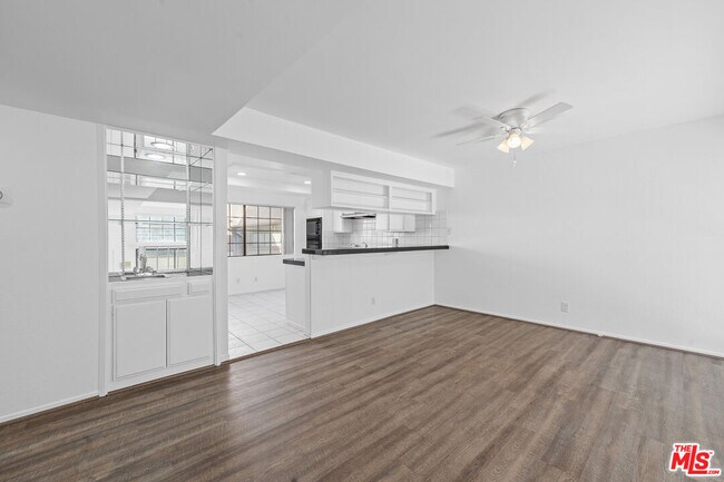 Building Photo - 4640 Glencoe Ave