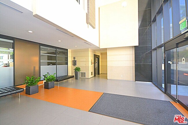Building Photo - 1234 Wilshire Blvd