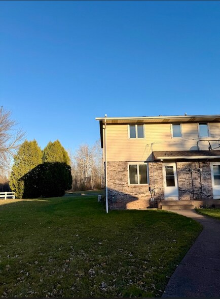 Building Photo - 2703 Cumming Ave