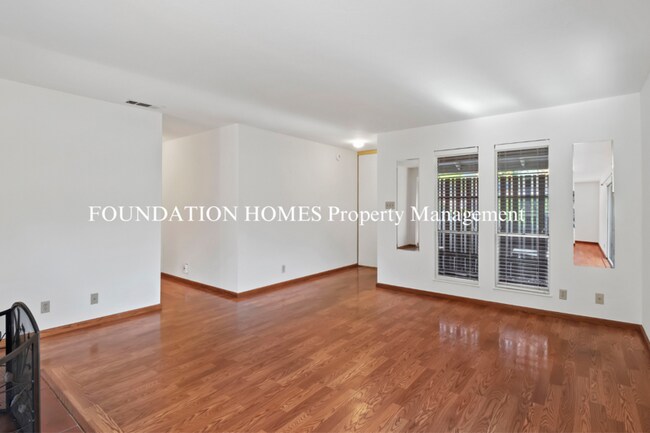 Building Photo - 158 Roundtree Blvd