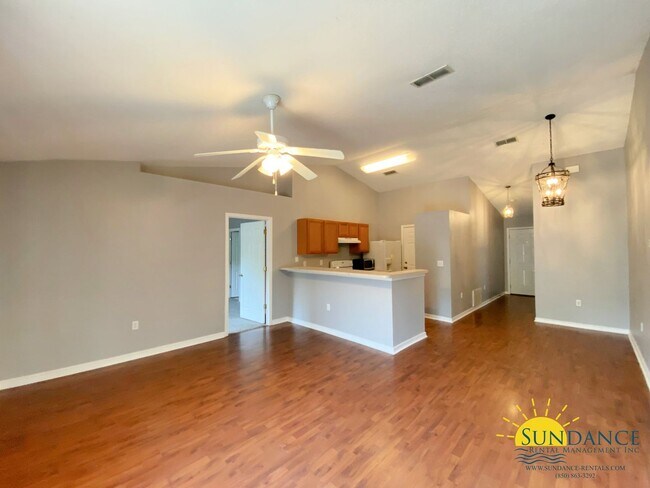 Building Photo - Lovely 4 Bedroom Home in Ridgecrest Subdivision