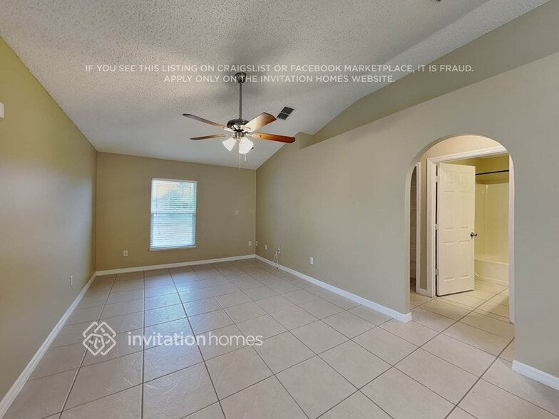 Building Photo - 1164 St Tropez Ct