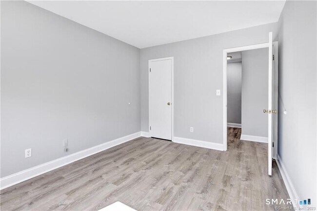 Building Photo - 154 Cold Spring Rd