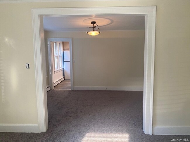 Building Photo - 46 Hemlock Ave