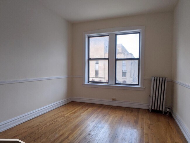 Building Photo - 1530 N Kedzie Ave