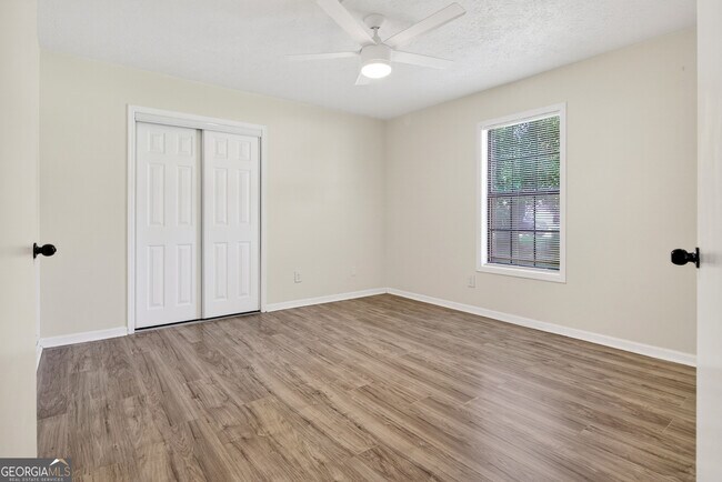 Building Photo - 11525 Matthews Trail