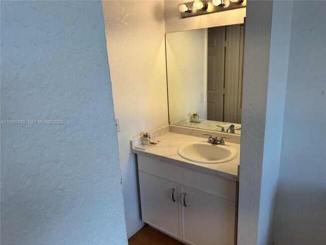 Building Photo - 816 NW 11th St