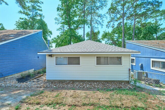 Building Photo - 21 Harbour Ln