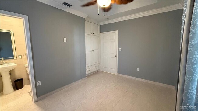 Building Photo - 6613 S Amarillo Ln