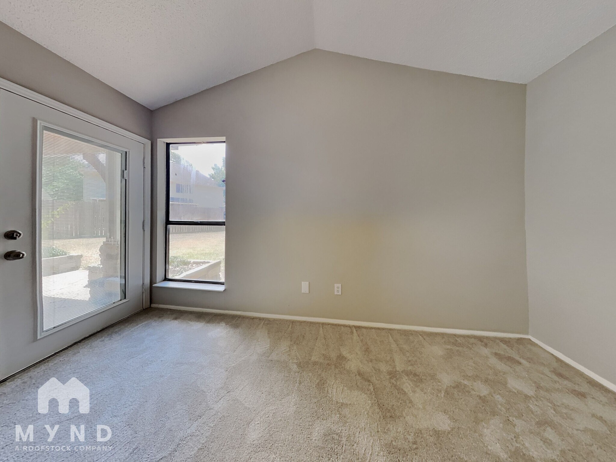 Building Photo - 10826 Riana Dr