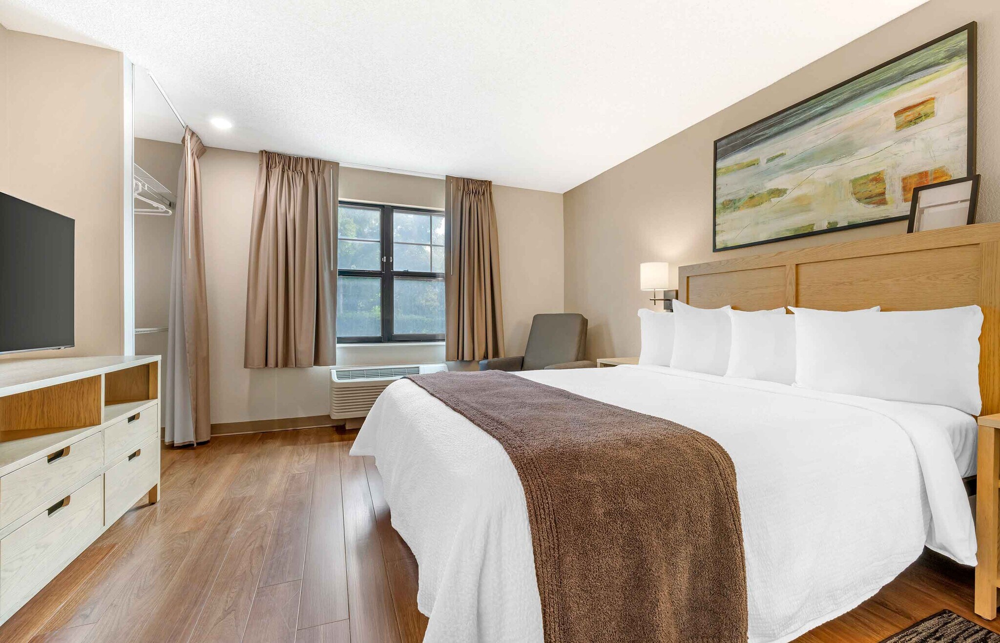 Building Photo - Furnished Studio-San Diego - Carlsbad Village by the Sea