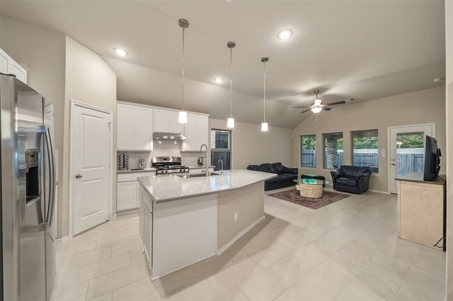 Building Photo - 17435 Vino Vines Ln