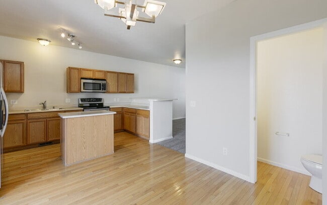 Building Photo - “Move-In Ready Townhome – November Rent Free!”