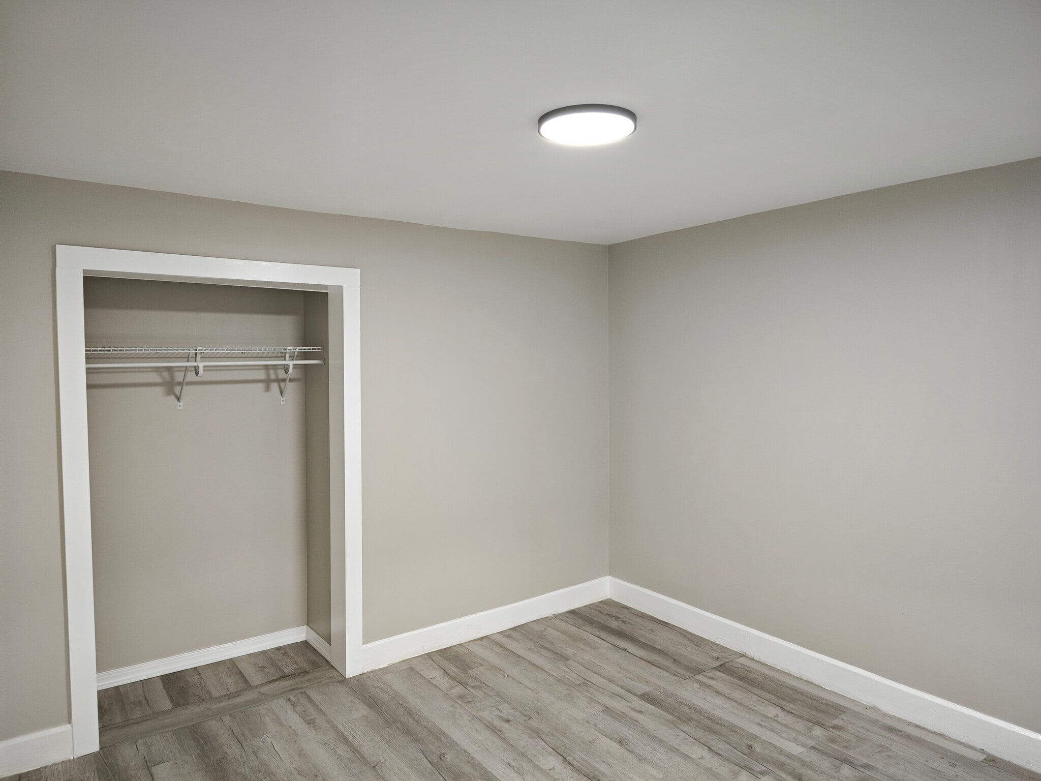 Building Photo - 612 W Garrison St