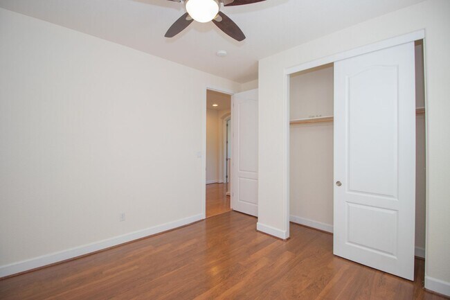 Building Photo - 4 Bedroom 3 Bathroom House | AMSI | Alexandr Metlinski