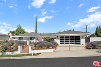 Building Photo - 22505 Dardenne St