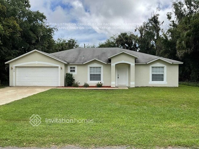 Building Photo - 2029 Needle Palm Dr