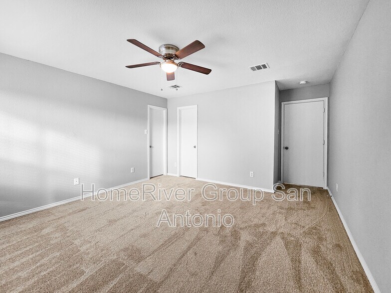 Building Photo - 2907 Candleside Dr