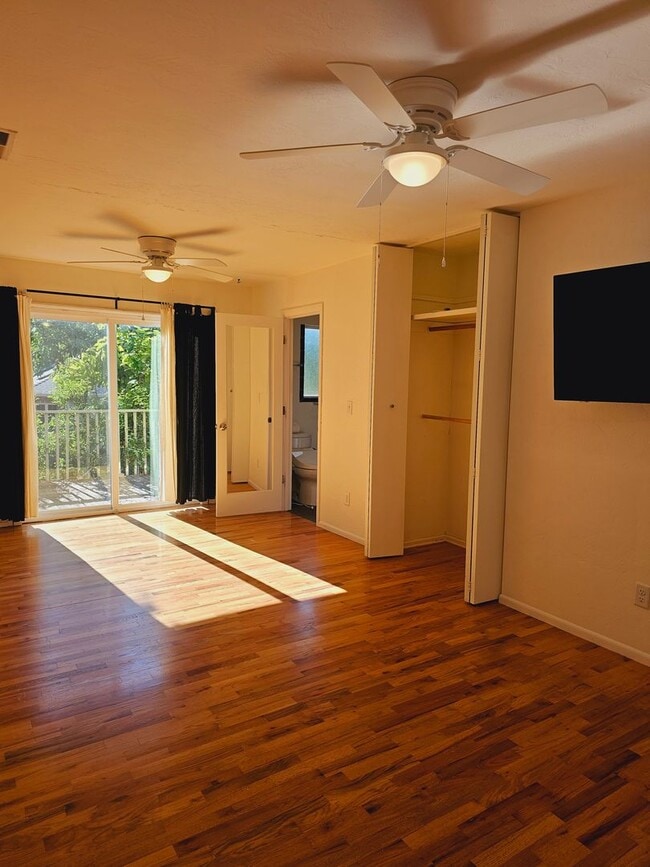 Building Photo - Charming 3 Bedroom Home Near Downtown Jacksonville