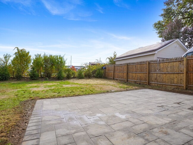 Building Photo - 29 Redfield Rd