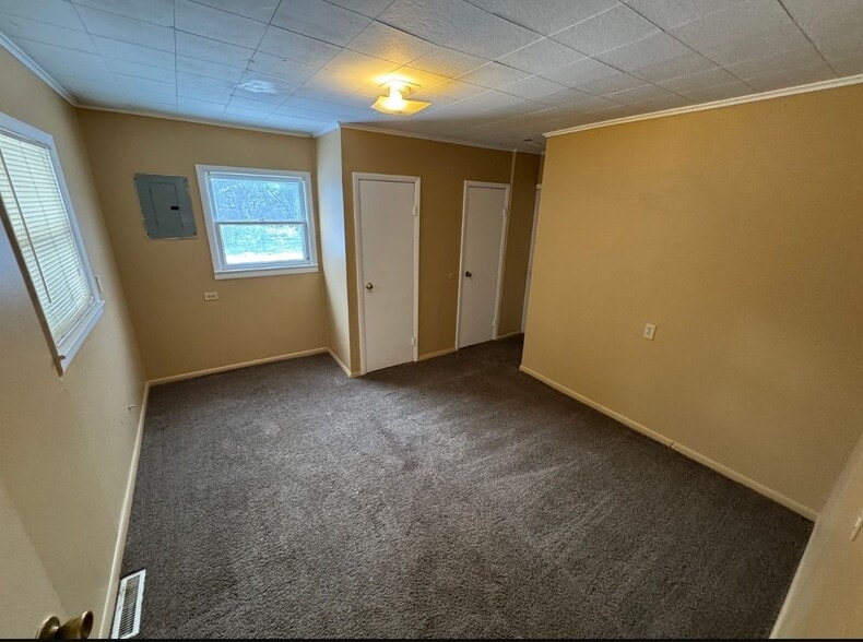 Building Photo - 2401 Lowell Ave