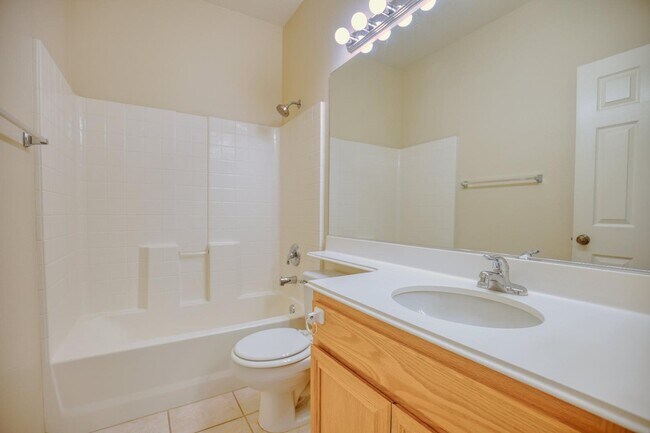 Building Photo - 32576 Guevara Dr