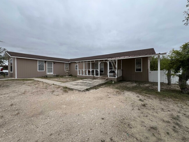 Building Photo - 125 Burge Dr