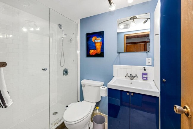 Building Photo - 4400 Valley Rd