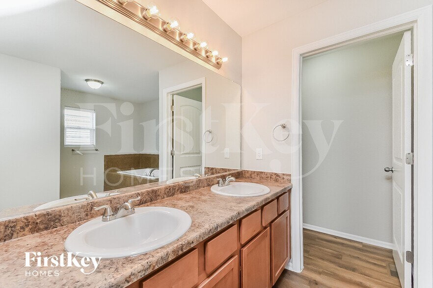 Building Photo - 3632 Wild Daisy Dr