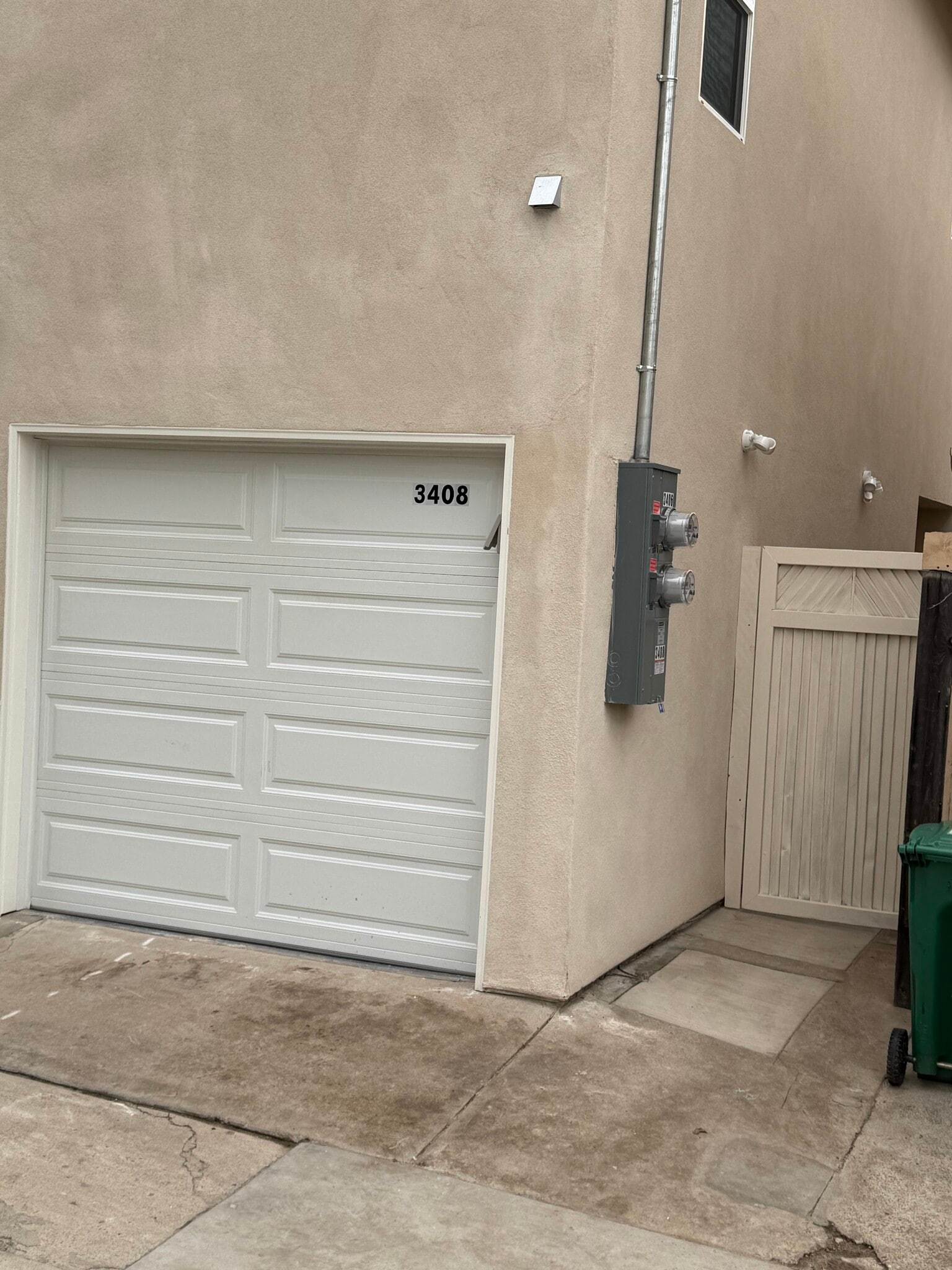 Building Photo - 3406 Nile St