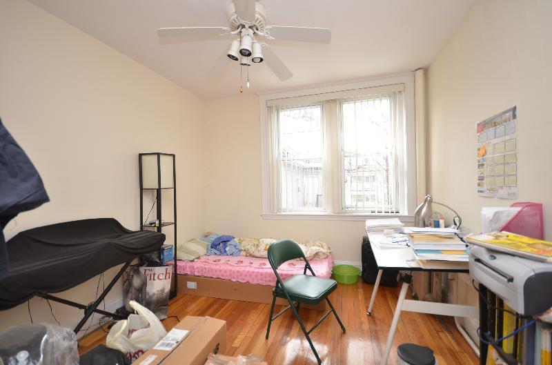 Building Photo - 5 Barrows St