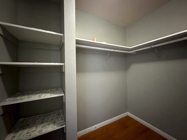 Building Photo - 3 Bedroom home for leasing in La Puente