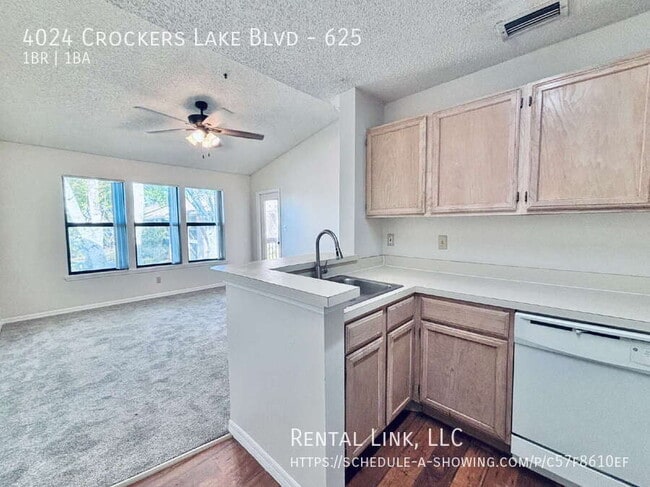 Building Photo - 4024 Crockers Lake Blvd