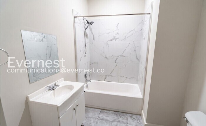 Building Photo - 5407 Hixson Pike