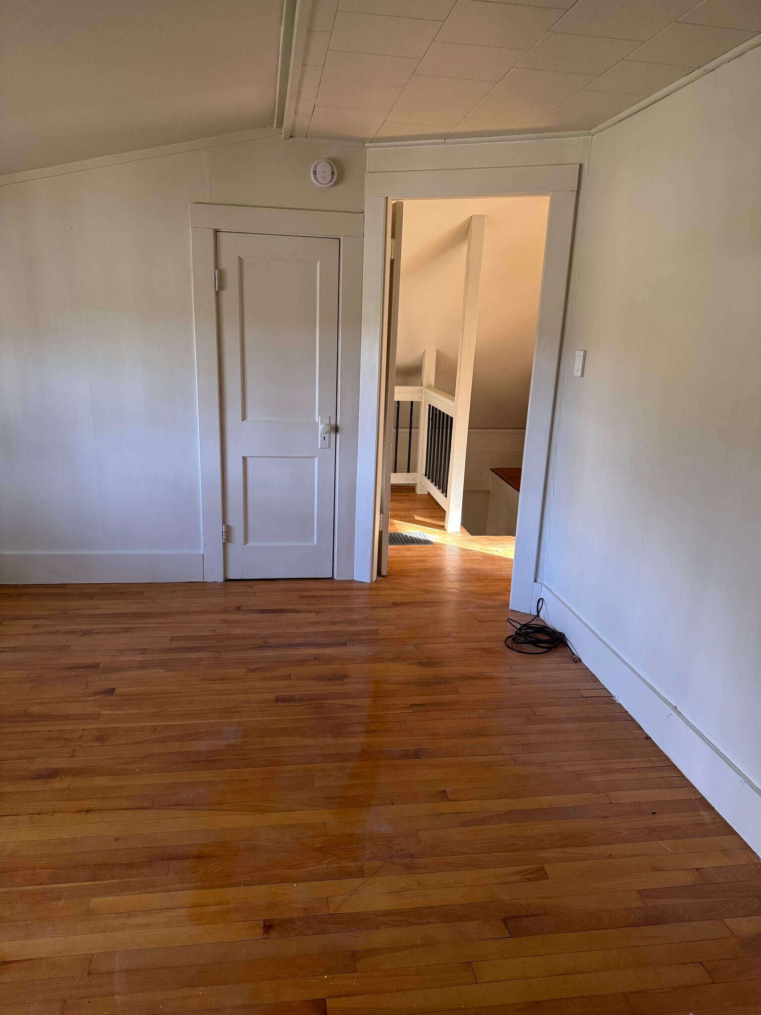 Building Photo - 619 Riverside Dr