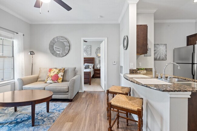 Building Photo - 5511 Pecan Spgs Rd