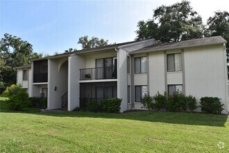 Building Photo - 2522 Pine Ridge Way S