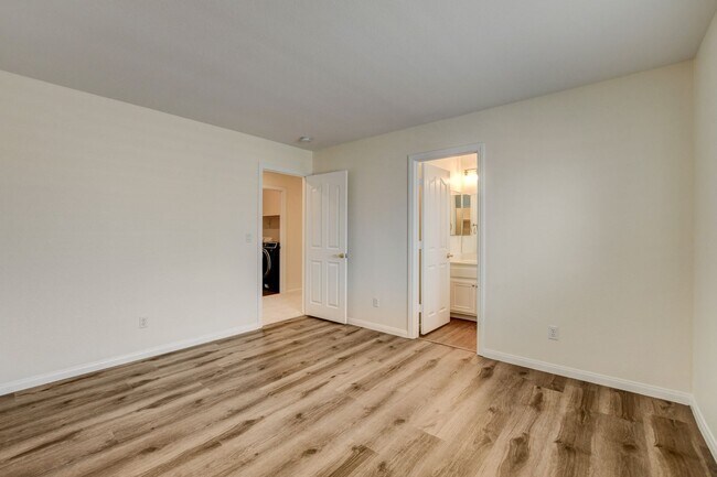 Building Photo - 8913 Arabian Filly Ave