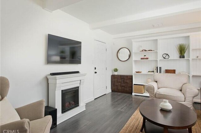 Building Photo - 5759 Jamieson Ave