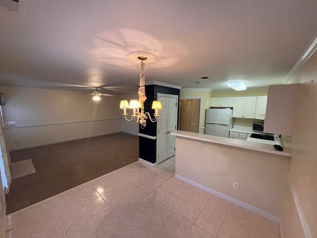 Building Photo - 118 Grande Meadow Way