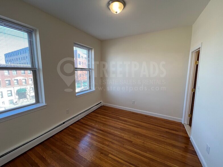 Building Photo - 60 Brighton Ave