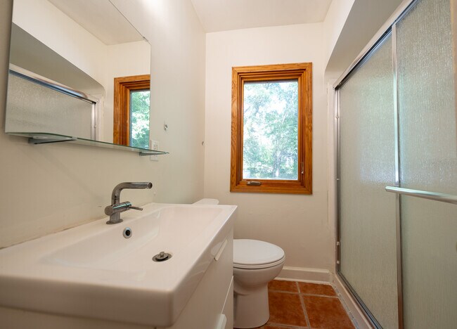 Building Photo - 14510 Gleason Lake Dr