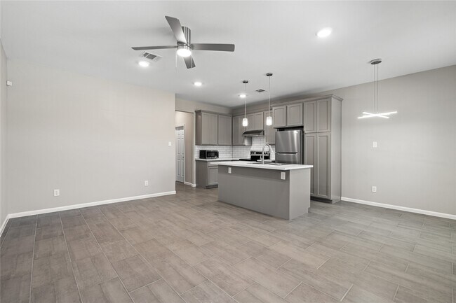 Building Photo - 142 Calloway St