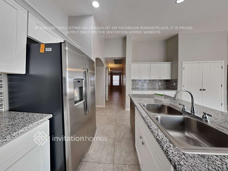 Building Photo - 35407 N Shorthorn Trail