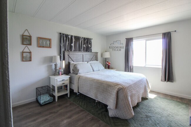 Building Photo - 2 Bed, 2 Bath Home in Kennewick with a SHOP!