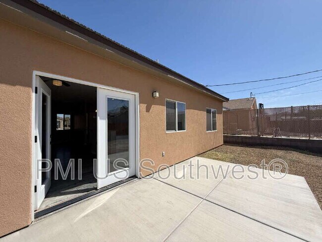 Building Photo - 1530 Jose Ave