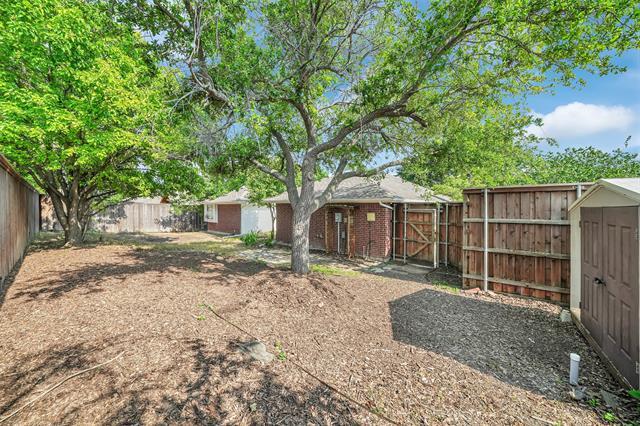 Building Photo - 421 Parkshire Dr
