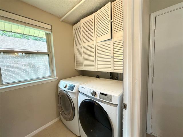 Building Photo - 1506 Whiteoak Dr
